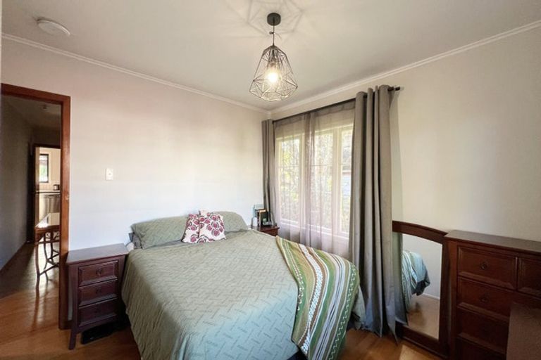 Photo of property in 63 Kervil Avenue, Te Atatu Peninsula, Auckland, 0610