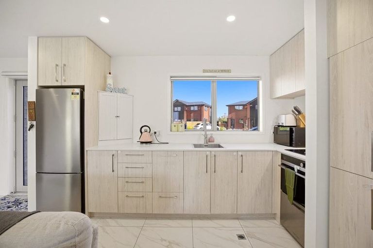 Photo of property in 4/5 Matata Place, Dallington, Christchurch, 8061