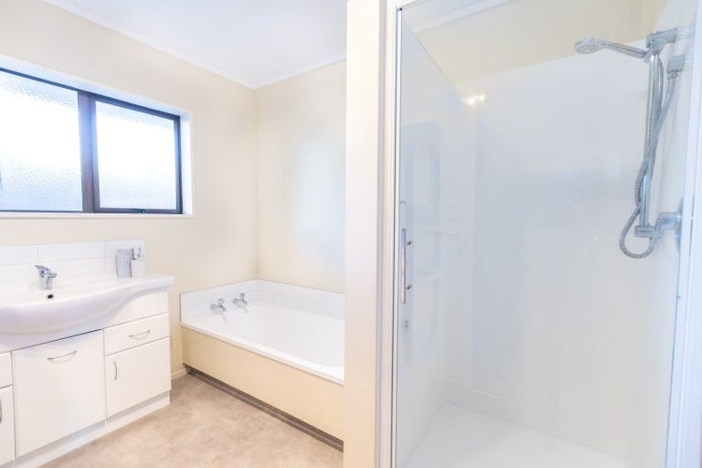 Photo of property in 1b Inverell Place, Mount Maunganui, 3116