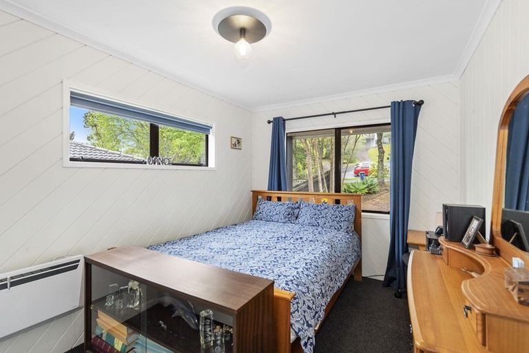 Photo of property in 117 Daffodil Street, Titirangi, Auckland, 0604