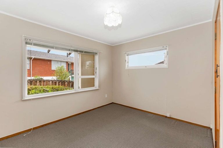 Photo of property in 5 Eyre Street, Henderson, Auckland, 0612