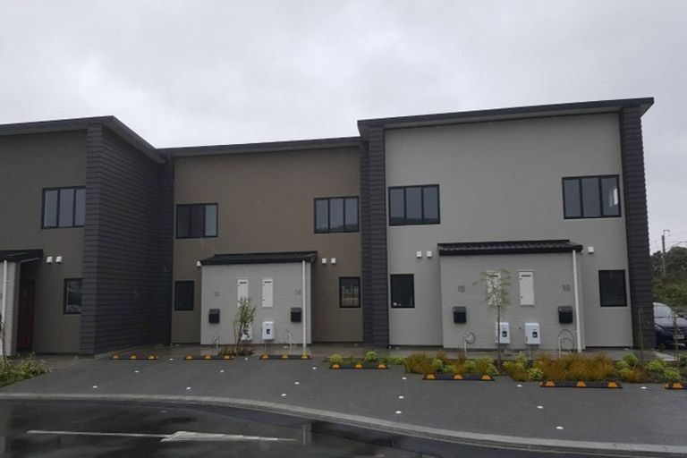 Photo of property in 16/9u Surrey Street, Tawa, Wellington, 5028