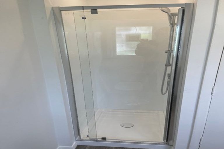 Photo of property in 37 Bird Grove, Stokes Valley, Lower Hutt, 5019
