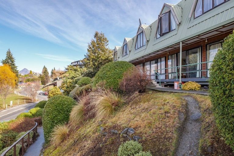 Photo of property in Goldridge Apartments, 22/43 Goldridge Way, Queenstown, 9300