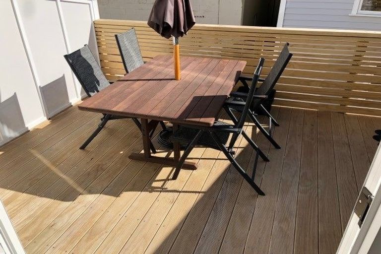 Photo of property in Pirie Street Townhouses, 27/35u Pirie Street, Mount Victoria, Wellington, 6011