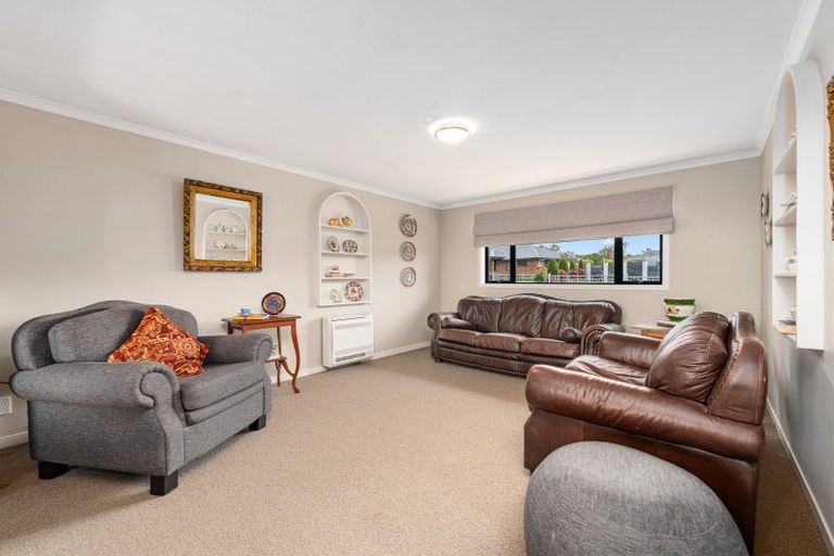 Photo of property in 32 Ursula Drive, Feilding, 4702