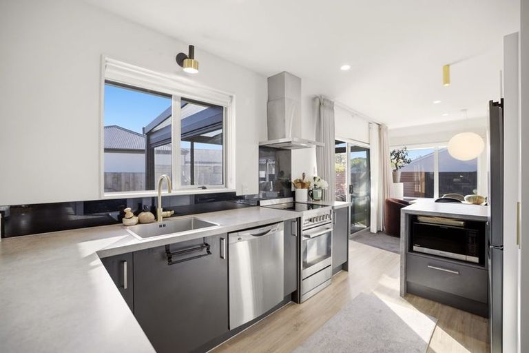 Photo of property in 42 Trafford Street, Harewood, Christchurch, 8051
