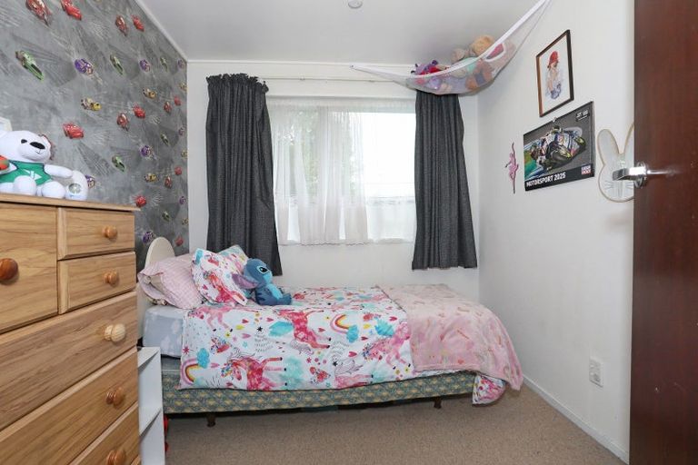 Photo of property in 12 Pryde Place, Feilding, 4702