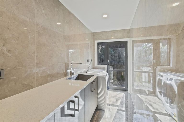Photo of property in 21 Imperial Place, Flat Bush, Auckland, 2019