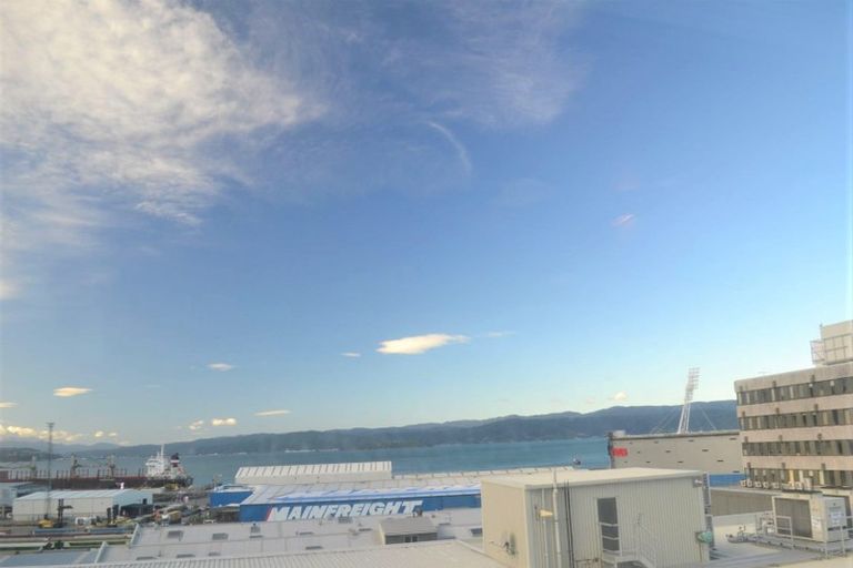 Photo of property in Hobson Court Flats, 54/70u Hobson Street, Thorndon, Wellington, 6011
