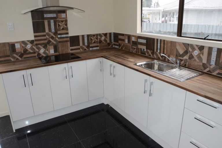 Photo of property in 22 Ivon Road, Otara, Auckland, 2023