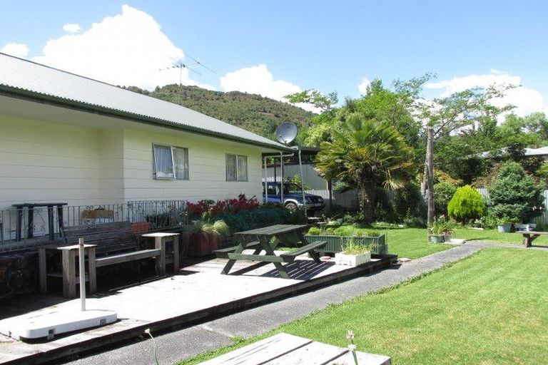Photo of property in 1 Munson Street, Reefton, 7830