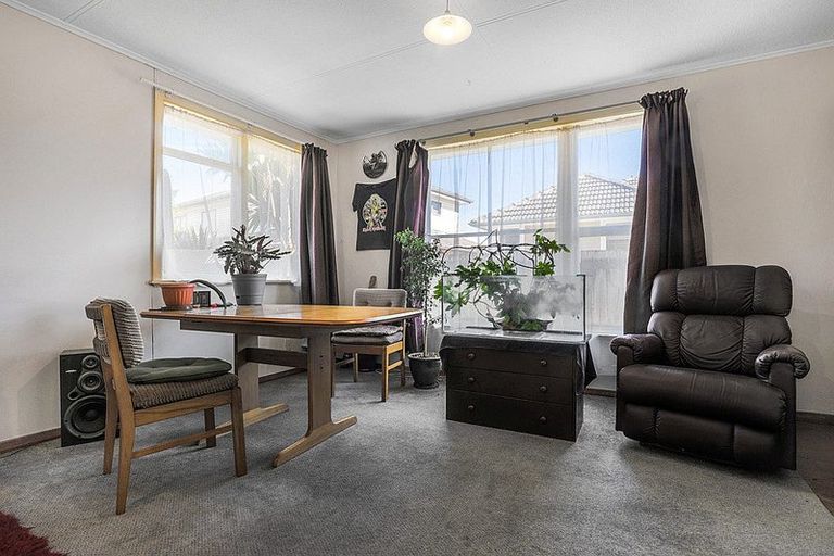 Photo of property in 31 Arimu Road, Papakura, 2110