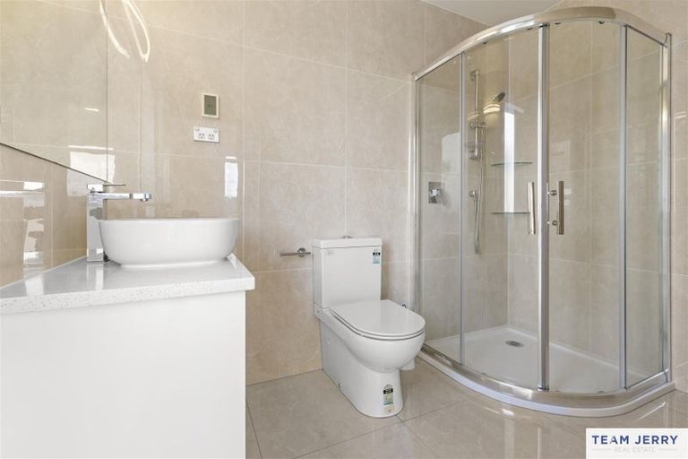 Photo of property in 3 Knockanara Drive, Flat Bush, Auckland, 2019