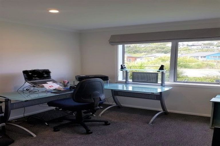 Photo of property in 56 Resolution Drive, Whitby, Porirua, 5024