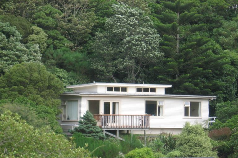 Photo of property in 106 Curtis Street, Northland, Wellington, 6012