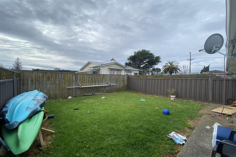 Photo of property in 2/44 Muir Avenue, Mangere Bridge, Auckland, 2022