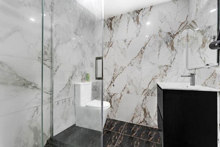 Photo of property in 10d Benton Place, Manurewa, Auckland, 2102