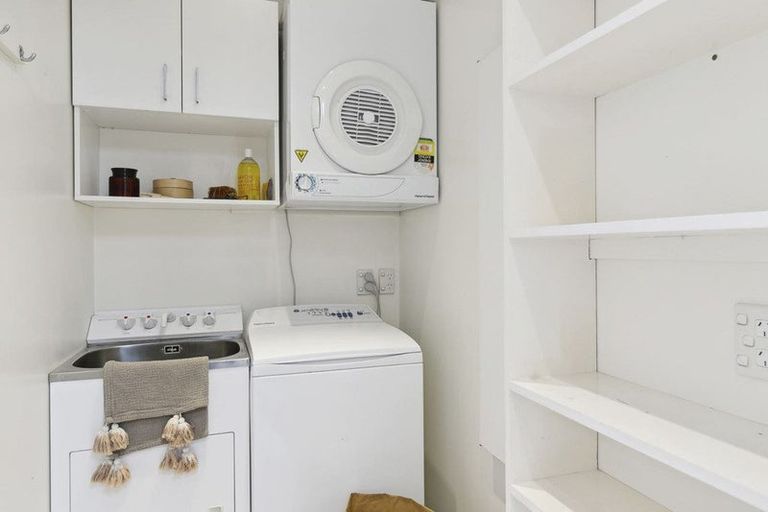 Photo of property in 15/22u Oriental Terrace, Oriental Bay, Wellington, 6011