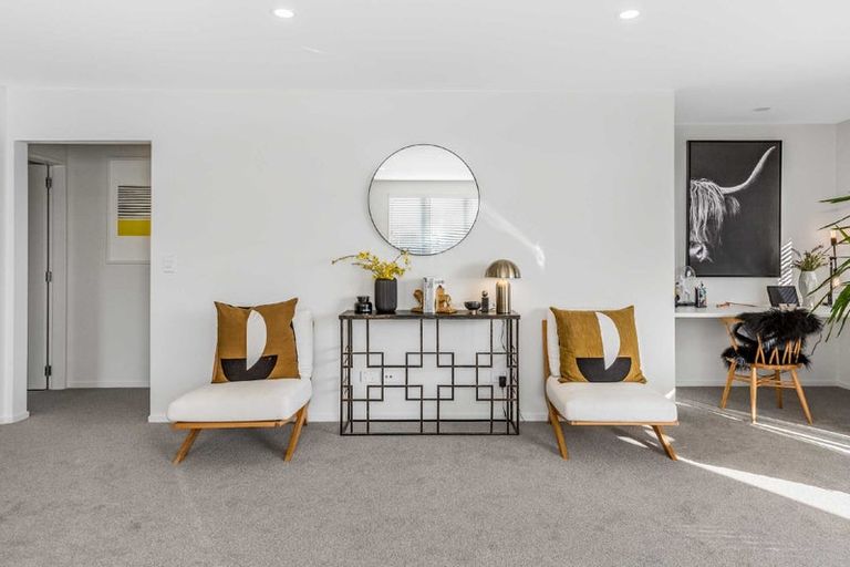 Photo of property in 33 Oakum Road, Whitby, Porirua, 5024