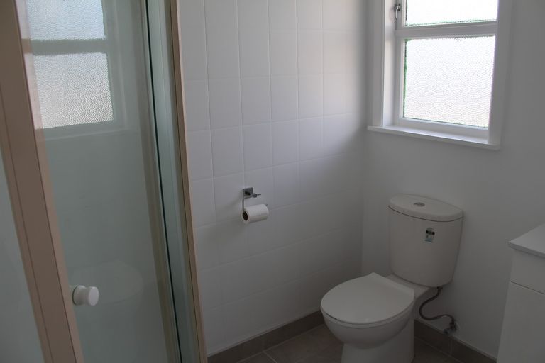 Photo of property in 11 Minton Place, Manurewa, Auckland, 2102
