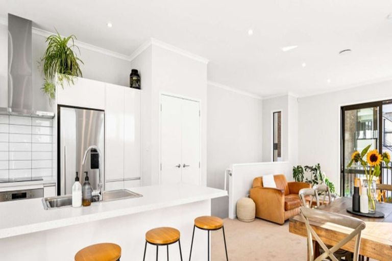 Photo of property in 74 Mapou Road, Hobsonville, Auckland, 0616