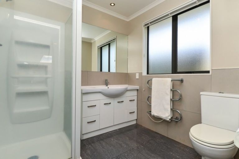 Photo of property in 158 Saint James Drive, Huntington, Hamilton, 3210