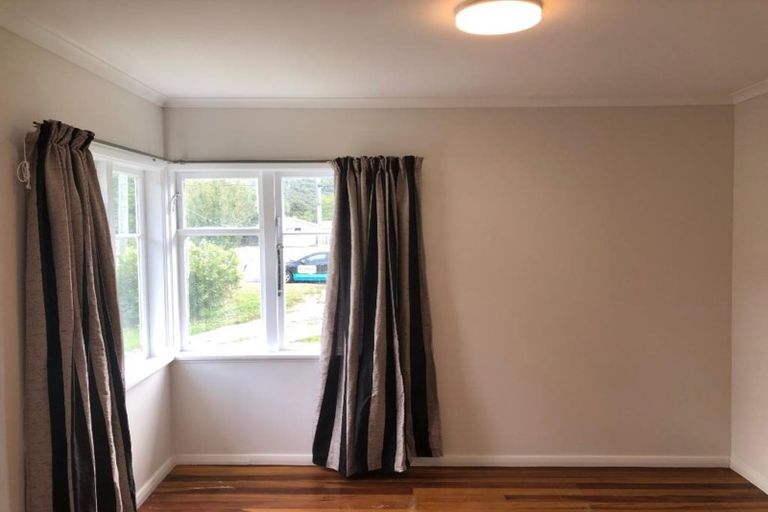 Photo of property in 109 Main Road, Wainuiomata, Lower Hutt, 5014