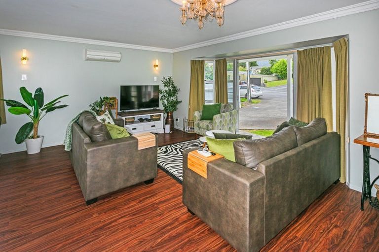 Photo of property in 35 Victoria Street, Coromandel, 3506