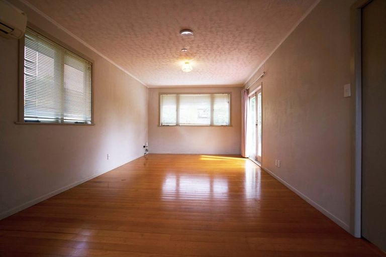 Photo of property in 12 Lucinda Place, Glen Eden, Auckland, 0602