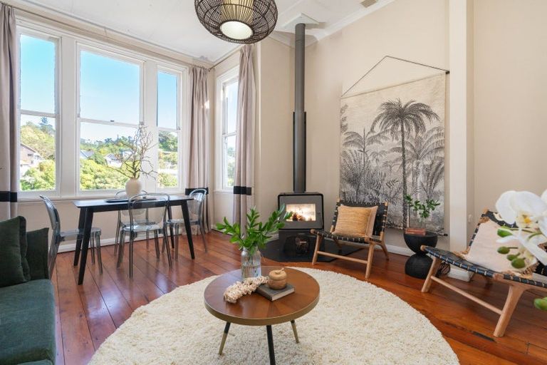 Photo of property in 58 Fairview Crescent, Kelburn, Wellington, 6012