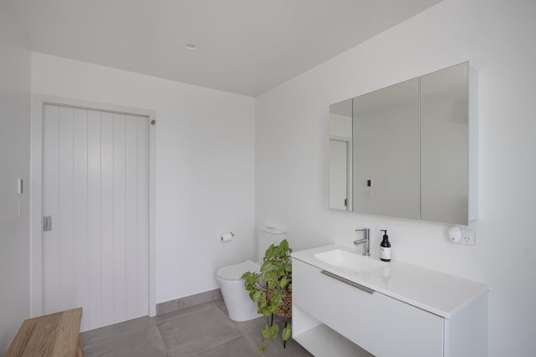 Photo of property in 30 Chambers Street, Kakanui, Oamaru, 9495