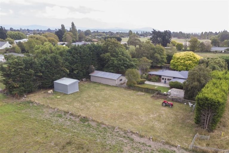 Photo of property in 73 Eders Road, Woodend, 7610