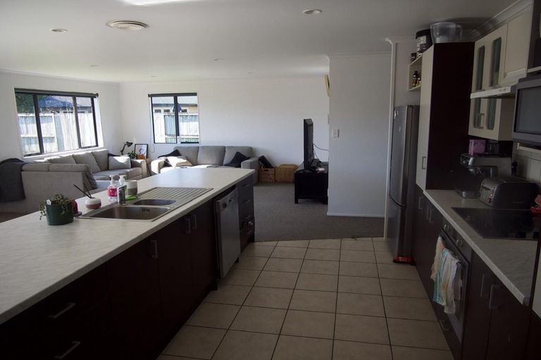 Photo of property in 64 Coleraine Drive, Rototuna, Hamilton, 3210