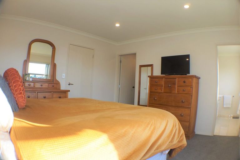 Photo of property in 9 Ko Place, Pyes Pa, Tauranga, 3112