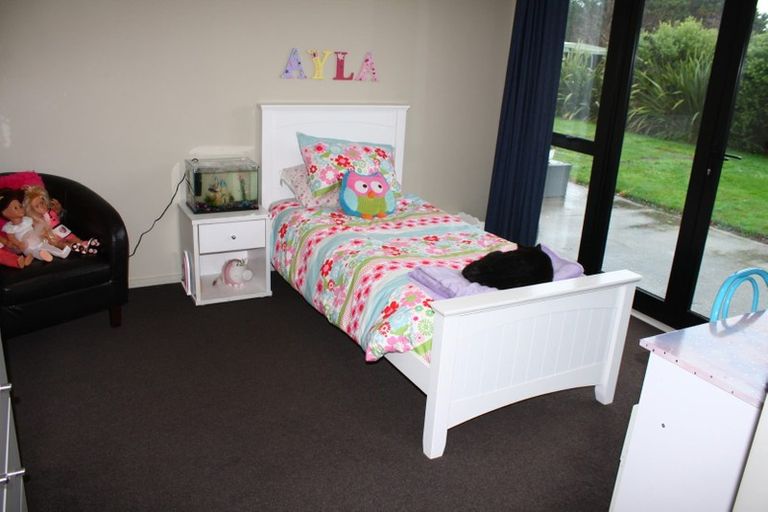 Photo of property in 17 Cairnbrae Drive, Prebbleton, 7604