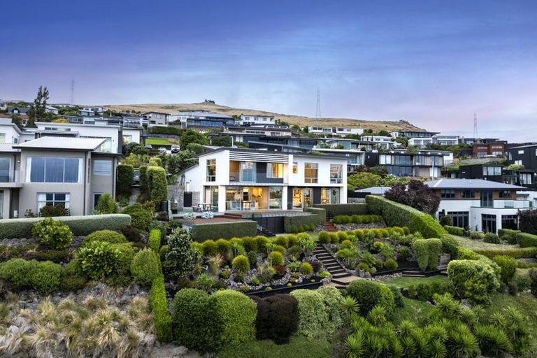 Photo of property in 5 Peregrine Close, Mount Pleasant, Christchurch, 8081