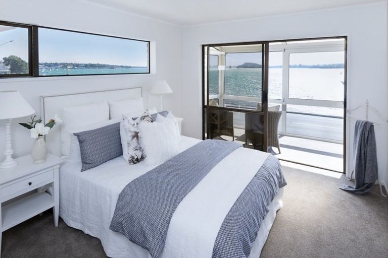Photo of property in 52a The Parade, Bucklands Beach, Auckland, 2012