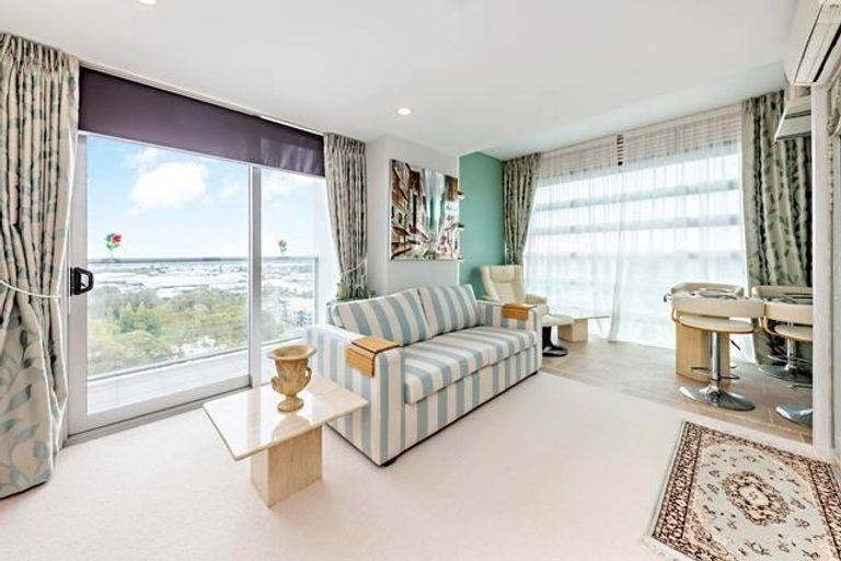 Photo of property in 1602/17 Osterley Way, Manukau, Auckland, 2104
