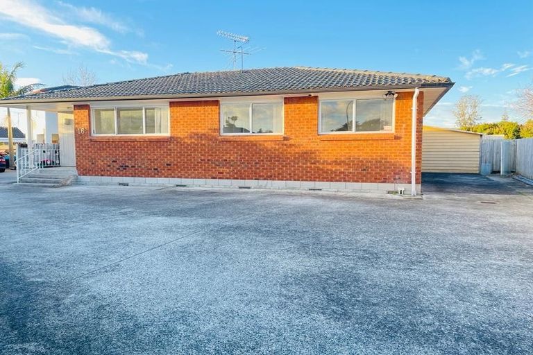 Photo of property in 16 Nan Place, Pakuranga Heights, Auckland, 2010