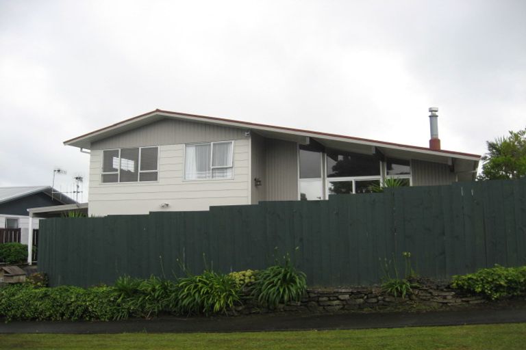 Photo of property in 9 Commins Road, Onerahi, Whangarei, 0110