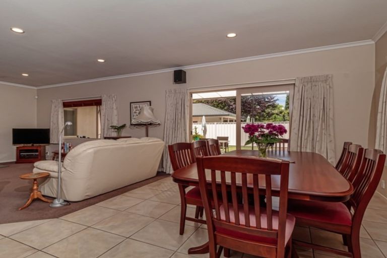 Photo of property in 17a Hetley Crescent, Taradale, Napier, 4112