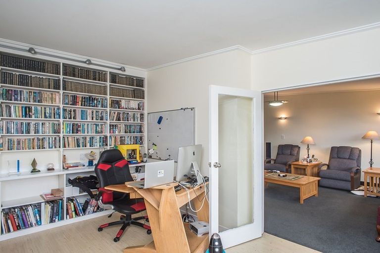 Photo of property in 82 Martin Road, Paraparaumu Beach, Paraparaumu, 5032