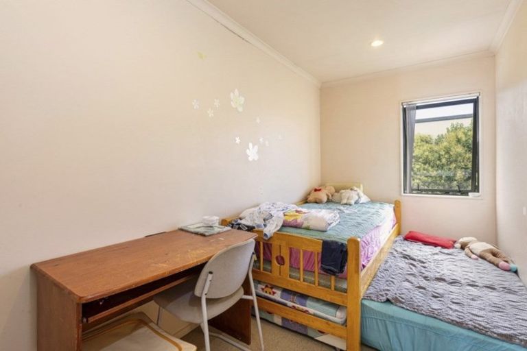 Photo of property in 3/17 Harbour View Road, Te Atatu Peninsula, Auckland, 0610