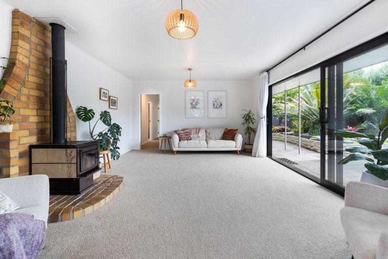 Photo of property in 6 Ranfurly Place, Te Kamo, Whangarei, 0112