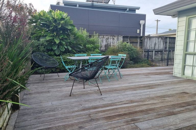 Photo of property in 18b Karewa Parade, Papamoa Beach, Papamoa, 3118