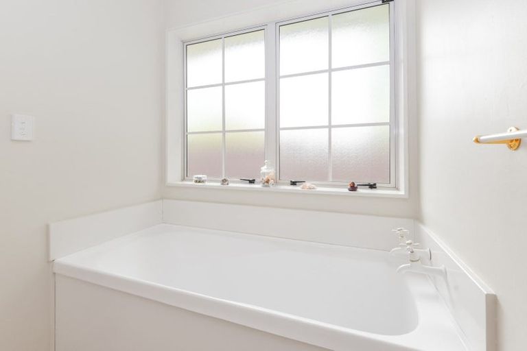 Photo of property in 9 Lynwood Place, Owhata, Rotorua, 3010
