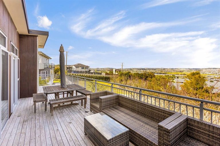 Photo of property in 66 Maire Road, Orewa, 0931