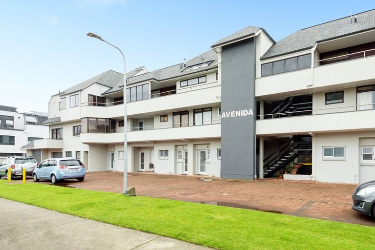 Photo of property in 40 Maunganui Road, Mount Maunganui, 3116