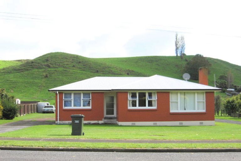 Photo of property in 18 Church Street, Tirau, 3410